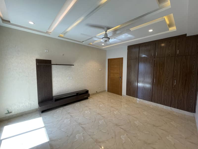 Stunning Flat Is Available For Sale In Faisal Town Phase 1 - Block A 9