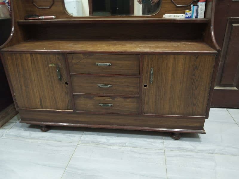 Dressing Table 3