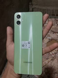 Samsung A05 all ok hai koi masla nh hai mobile ma box hai