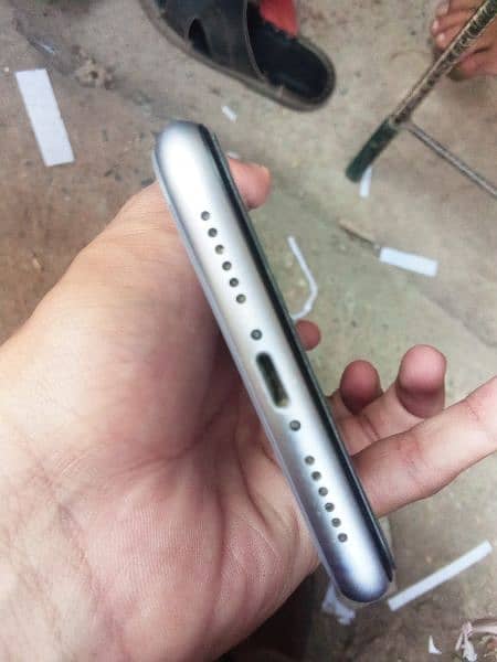 iphone 11 jv  phone number 03169521731 4