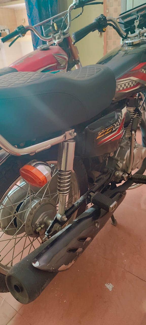 Honda CB 125 2024 1