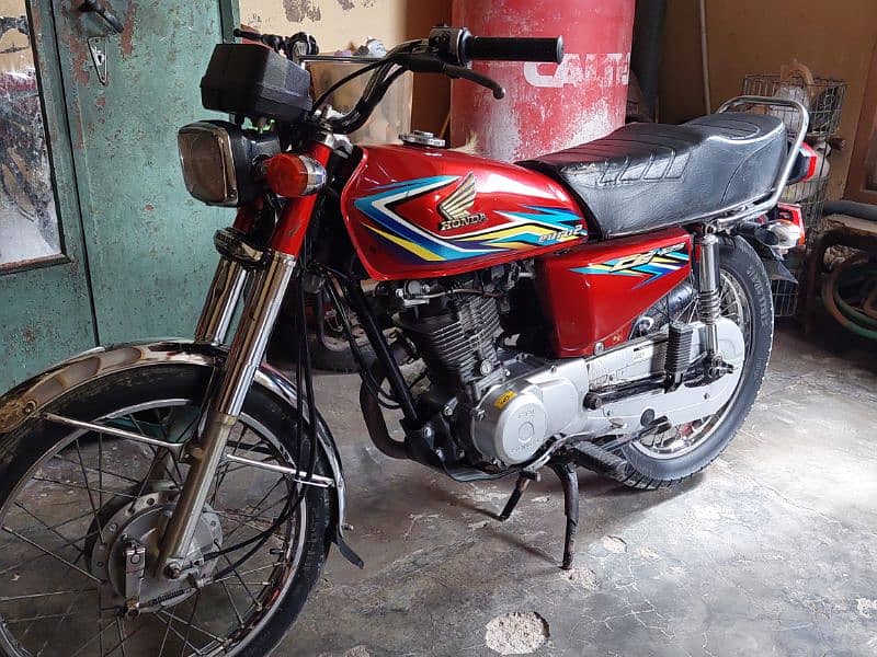 Honda cg 125 2018 model new condition karachi registered 4