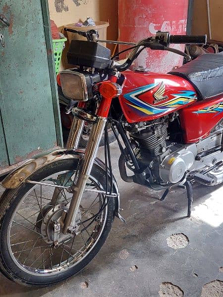 Honda cg 125 2018 model new condition karachi registered 5