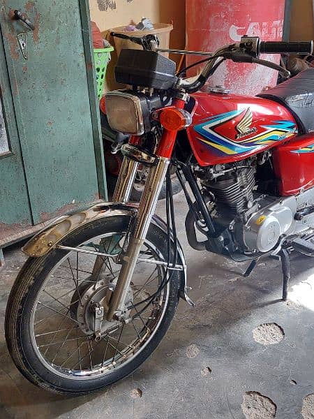 Honda cg 125 2018 model new condition karachi registered 9