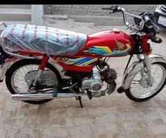 WhatsApp contact 0320.4576. 683 Honda 70 cc Red color engine ok hai