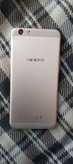 oppo f1s urgent sale call at +923126493295