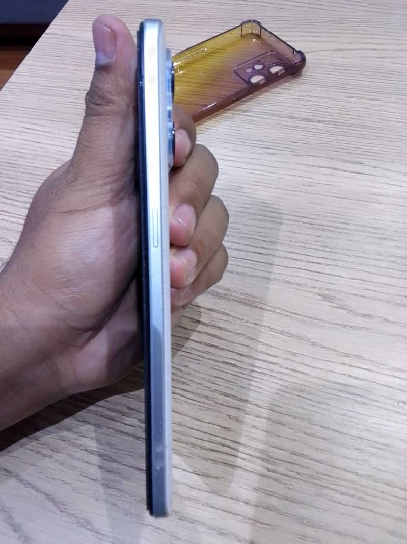 Realme 94g Mobile 10 by 10 Condition 4