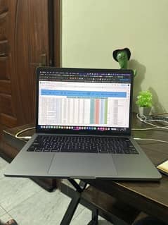 Macbook pro 13inch 2019 8gb 128gb 0