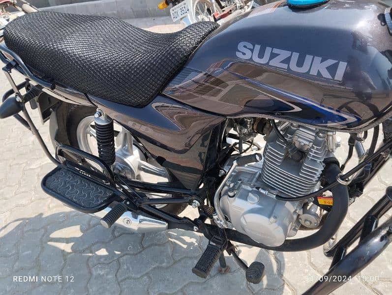 Suzuki G 110 Bike 5