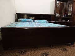 Double bed/ bed set/ Wooden bed good condition