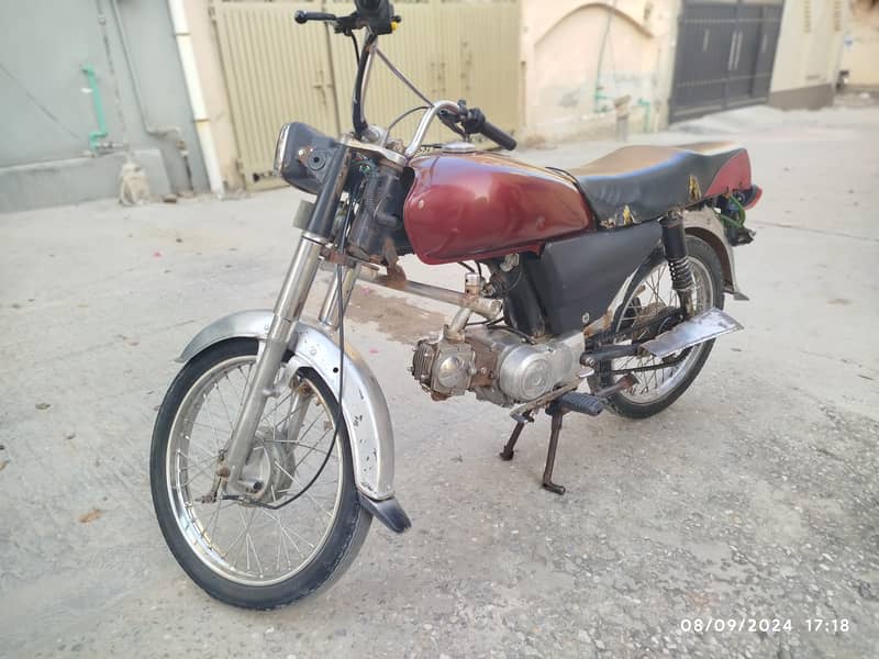 United cd 70 motorcycle 2