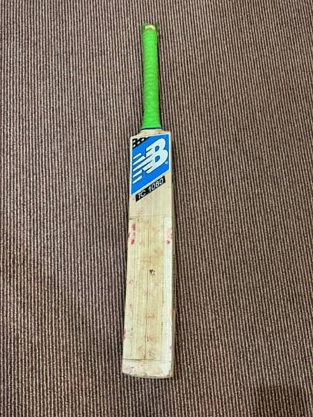 Cricket kit available slighty used, Fix Price 3