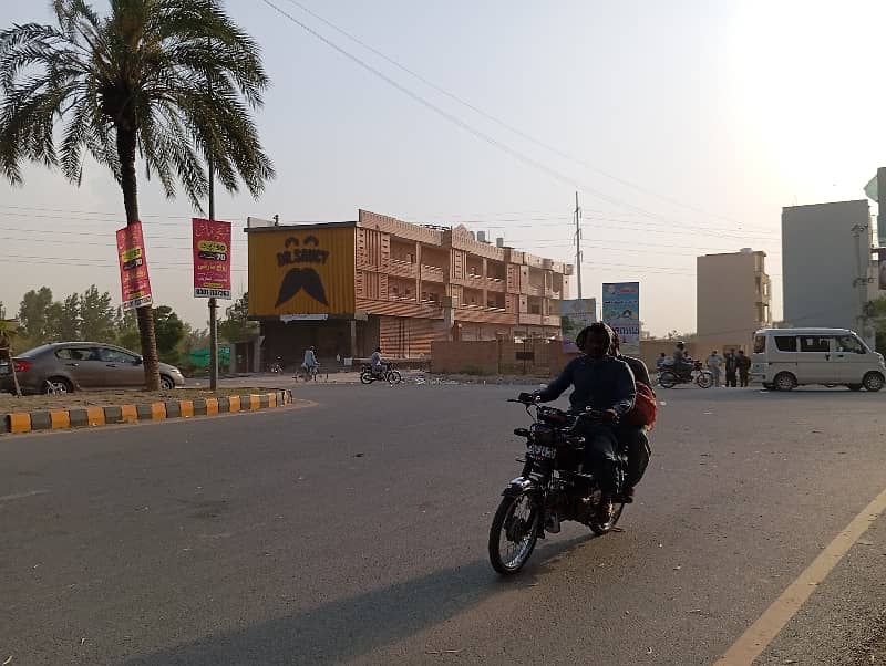 1.5 Marla Commercial Plot Available For Sale Near Service 
Morh
 Grand Trunk Road Gujrat 7