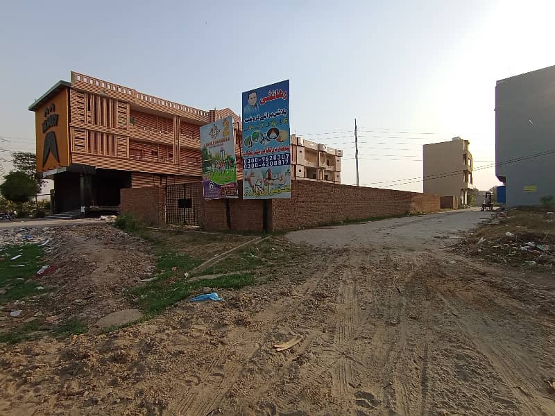 1.5 Marla Commercial Plot Available For Sale Near Service 
Morh
 Grand Trunk Road Gujrat 8