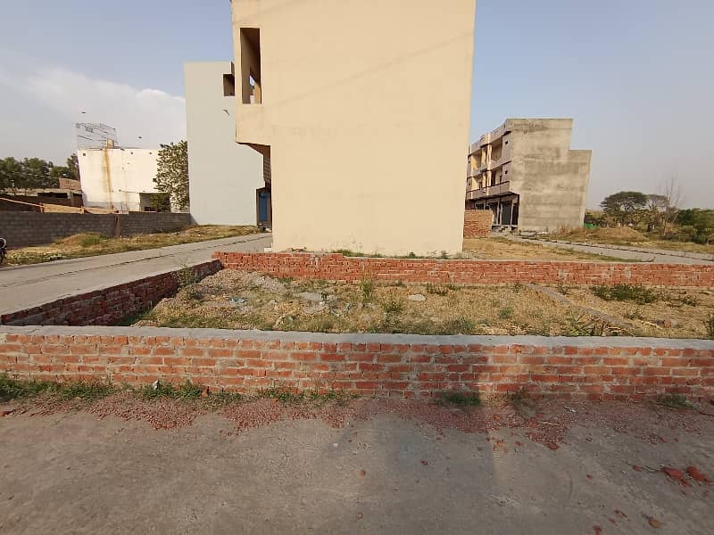 1.5 Marla Commercial Plot Available For Sale Near Service 
Morh
 Grand Trunk Road Gujrat 18