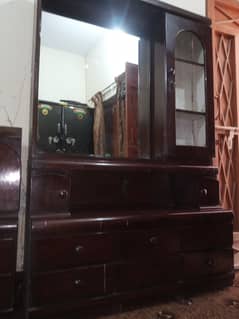 Dressing table/wooden 10/10 dressing table