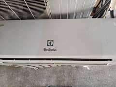 Electrolux split AC ok condition good working with Gas Lock