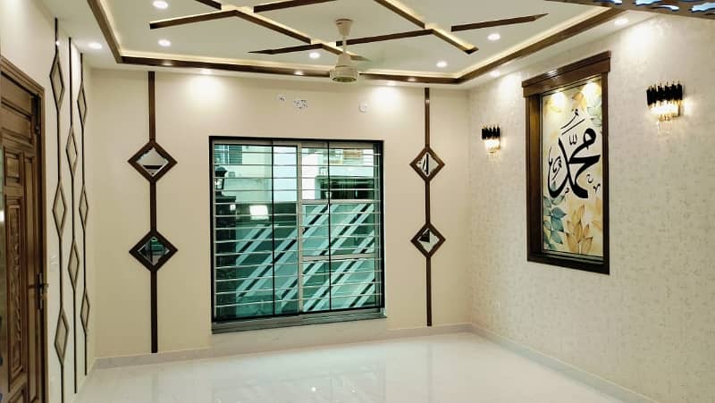 5 Marla House For Sale Is Available In Bahria Town - Sector C 0