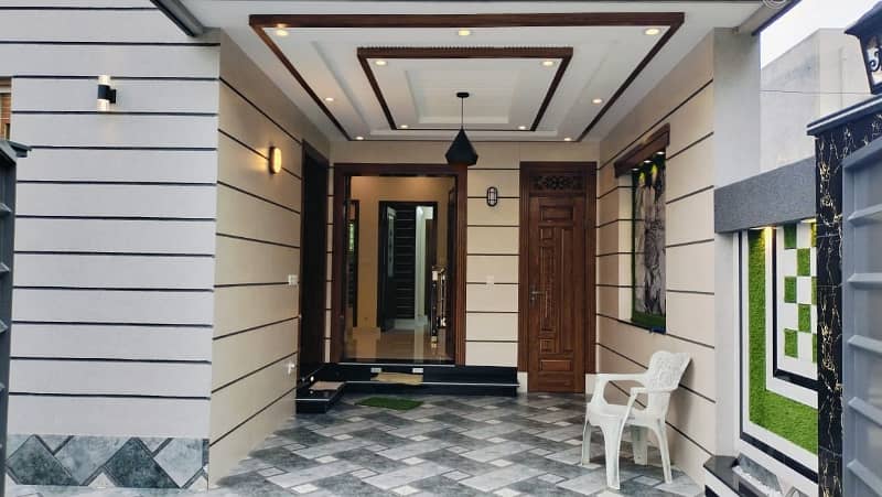 5 Marla House For Sale Is Available In Bahria Town - Sector C 4