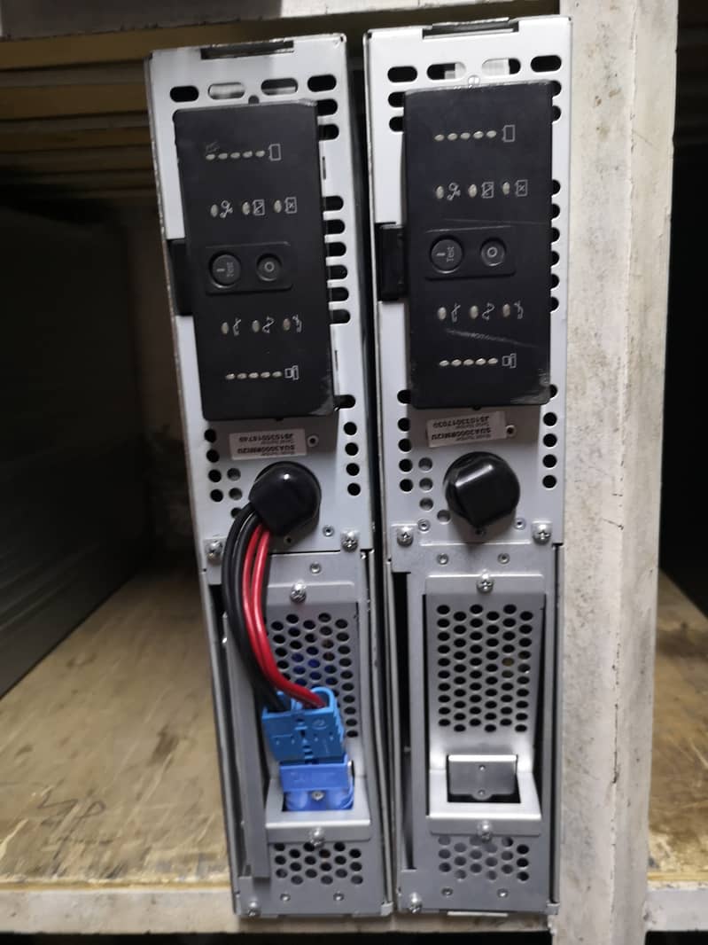 apc smart ups 3000va tower model 48v 2700w  fresh stock avaiable 1