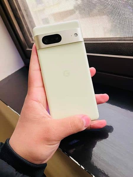 Urgent for sale GOOGLE PIXEL 7 4