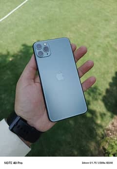 iPhone 11 Pro Max 10/10 512GB Factory Unlocked NON PTA