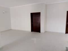 1200 Square Yards House For sale In Beautiful Jinnah Avenue