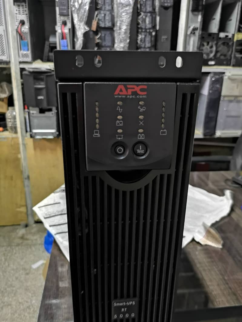 online apc smar ups 3000va for sencitive devices protection and backup 1