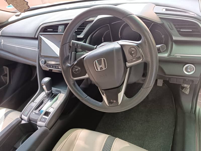 Honda Civic Oriel 2018 8