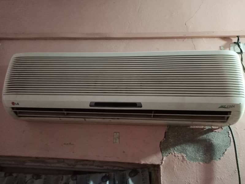 Split ac/ stabilizer/ window ac 2