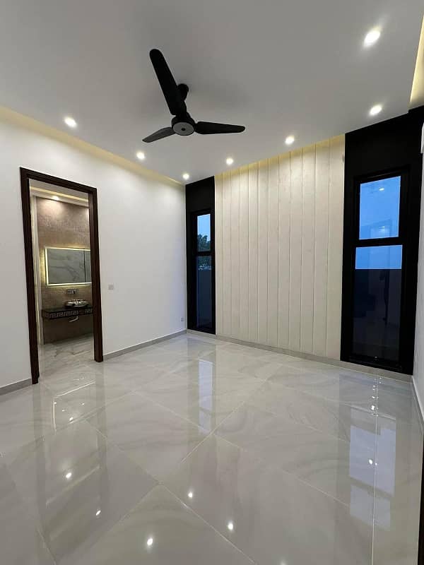 10 MARLA DOUBLE LOBBY HOUSE FOR SALE IN JASMINE BLOCK SECTOR C BAHRIA TOWN LAHORE 11