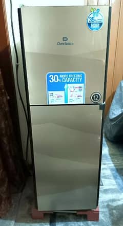 Brand New condition Dowlance fridge only 5 moth used