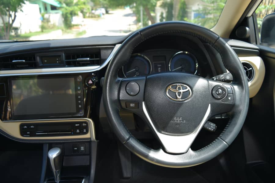 Toyota Corolla Altis 2022 grande 1.8X 8