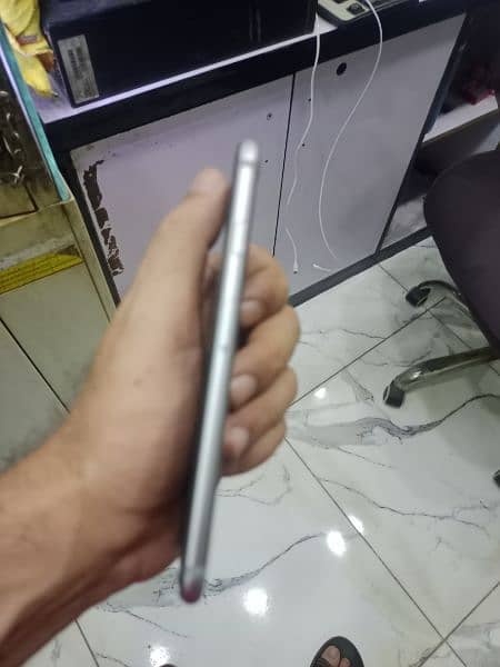 iphone 6s.  64gb pta 3