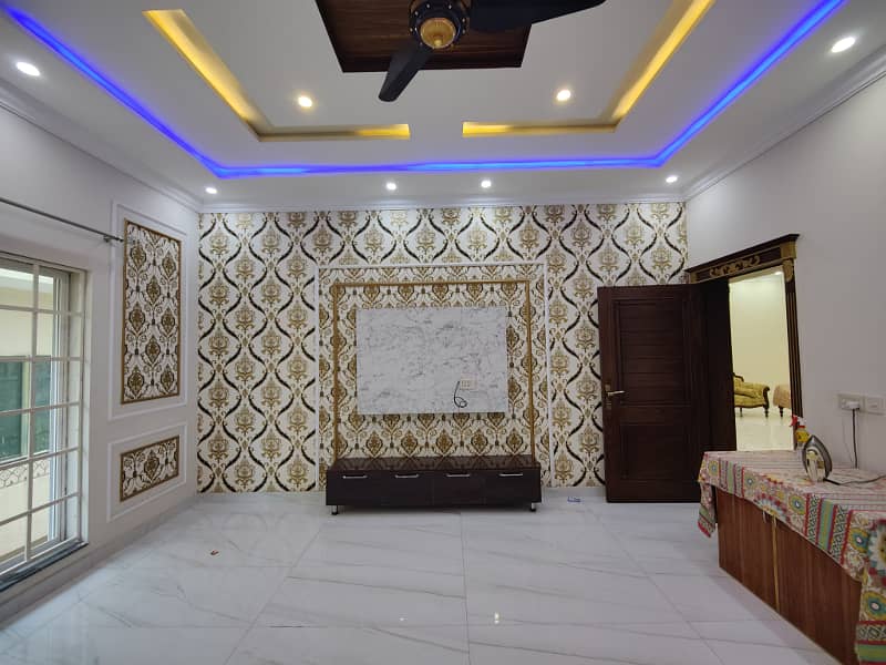 One Kanal Luxury Finished House For Sale In Valencia Town Lahore 18