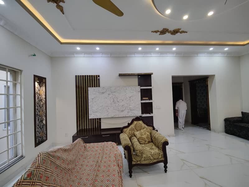 One Kanal Luxury Finished House For Sale In Valencia Town Lahore 22