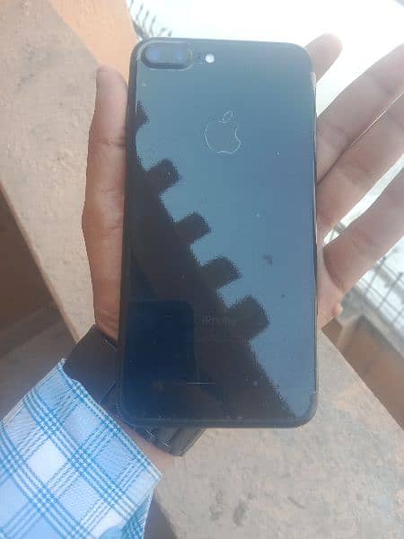 iphone 7 plus 128 Gb battery health 86 % contact no 03112909786 1