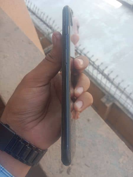 iphone 7 plus 128 Gb battery health 86 % contact no 03112909786 2