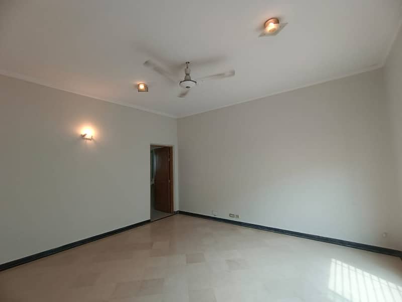 1 Kanal Upper Portion Available For Rent In DHA Phase 1 genuine pictures prime location 8