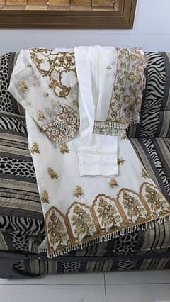 white colour dress design for party wear  -3351910720