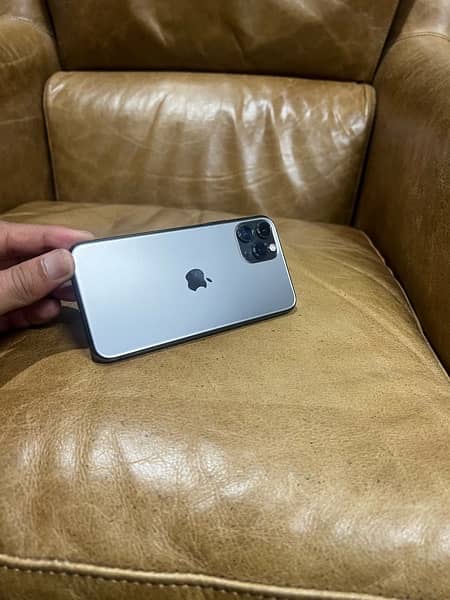 iphone 11 pro  256 gb pta approved dual sim 3