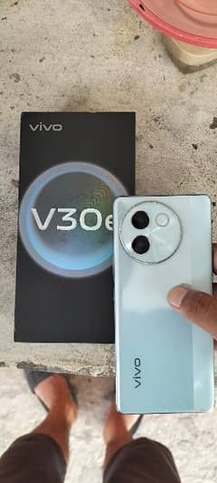 v30e ful new condition 1.5 month use