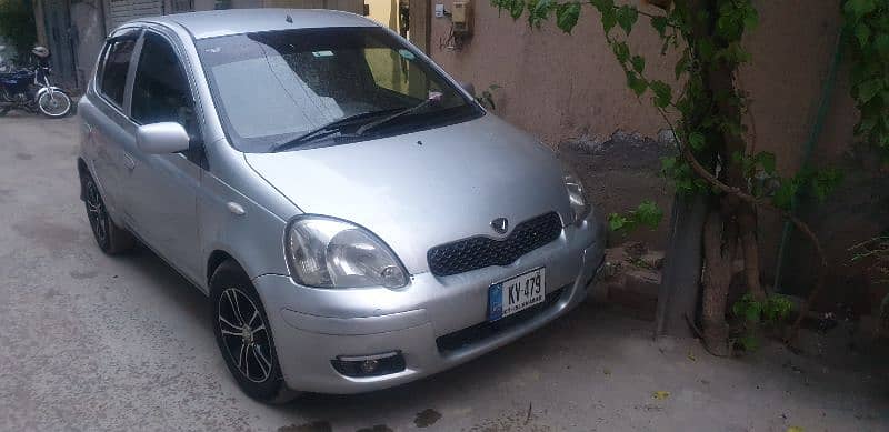 Toyota Vitz 2002 11