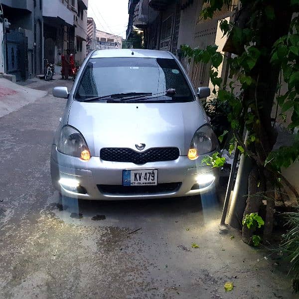 Toyota Vitz 2002 18