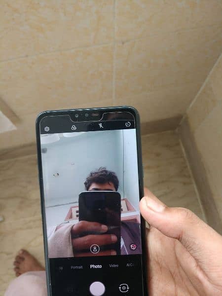 LG V40 THINQ GAMING PHONE 4 64 NON PTA 9