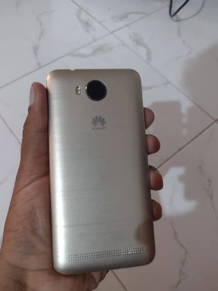 Huawei  LUA U22 03364157372 3