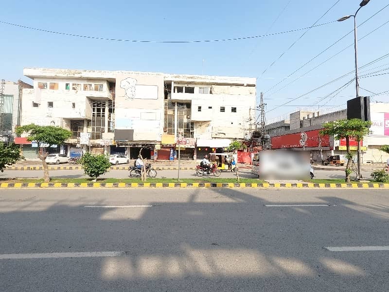 Buy A Centrally Located Prime Location 12 Marla Building In Model Town Link Road 4