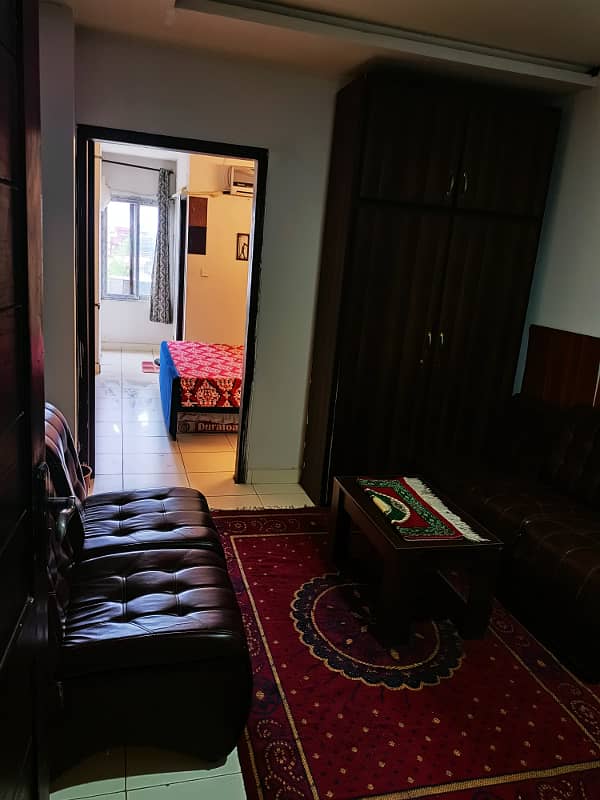 E11 daily basis furnished flat available for rent 4