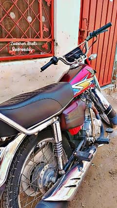 Honda 125 good condition.