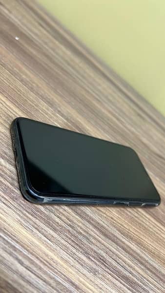 iPhone 11 Pro (64 GB - PTA Approved) 1